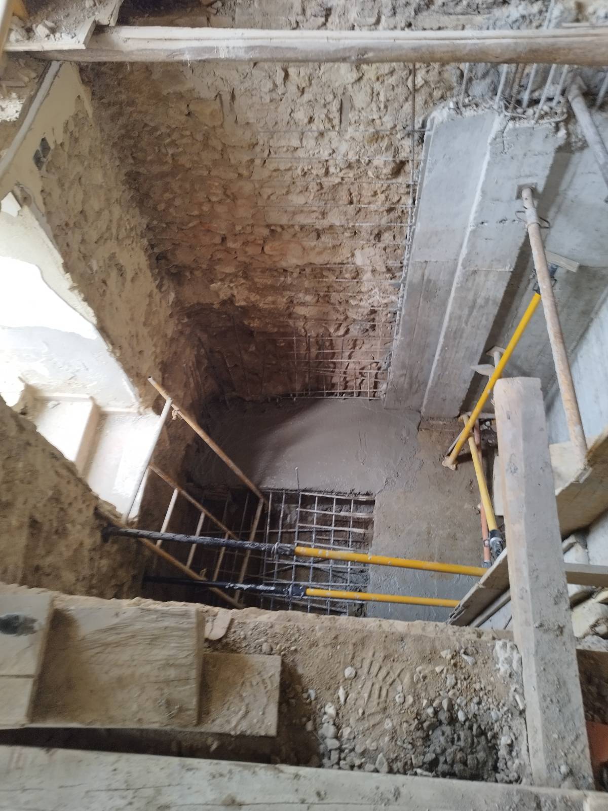 Zanelato Construções e Remodelações unipessoal Lda - Loures - Carpintaria e Marcenaria