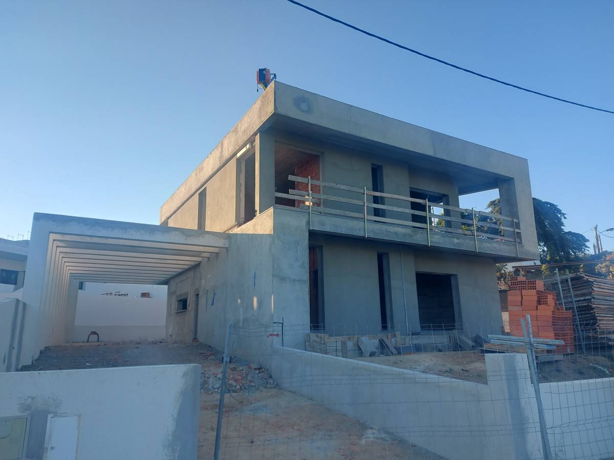 Criacoes eternas unipessoal lda - Almada - Démolition de bâtiments