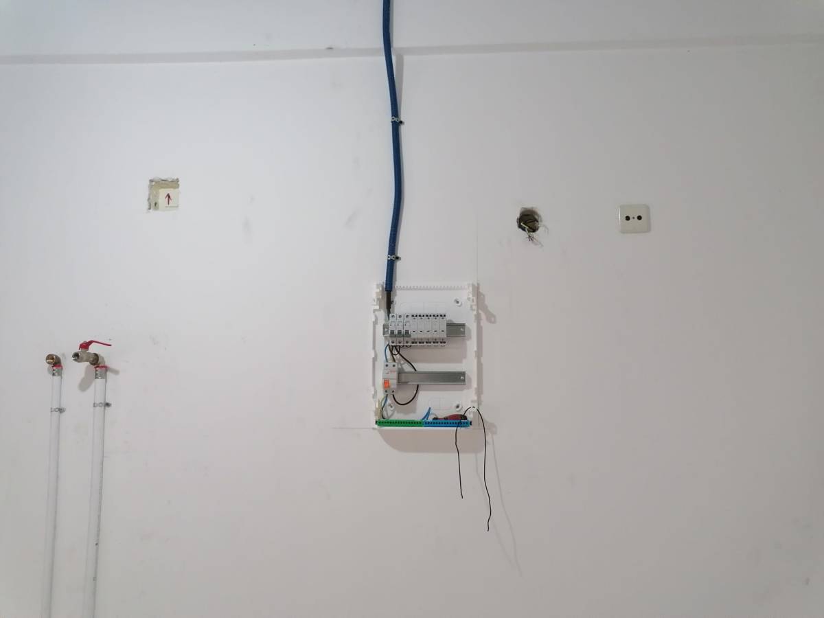 Zanelato Construções e Remodelações unipessoal Lda - Loures - Construção ou Remodelação de Escadas e Escadarias