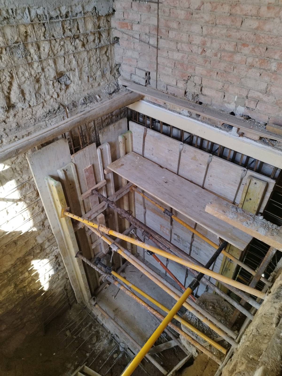 Zanelato Construções e Remodelações unipessoal Lda - Loures - Pintura de Casas