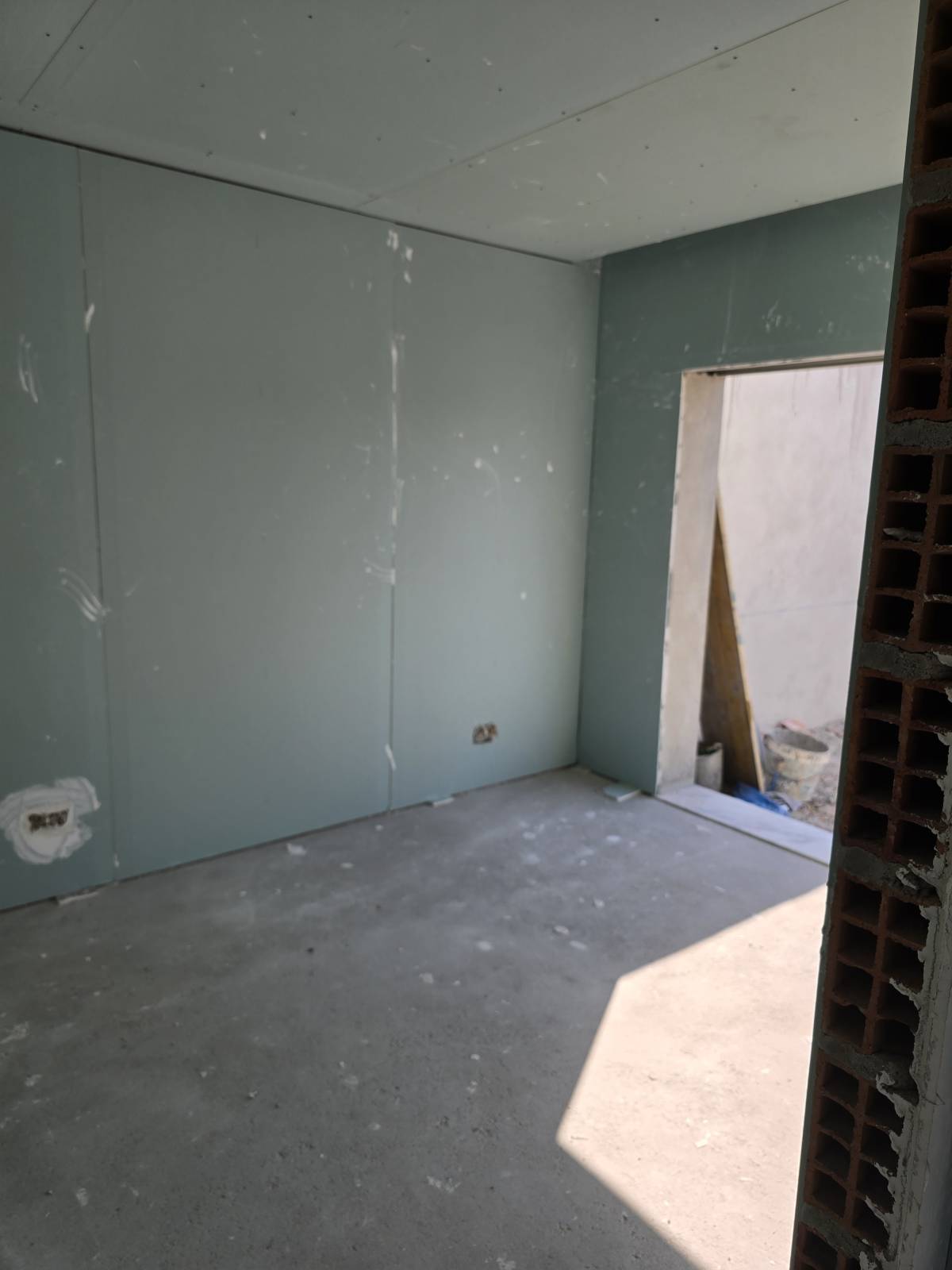 Andrade construções Unipessoal LDA - Palmela - Reparación de puertas