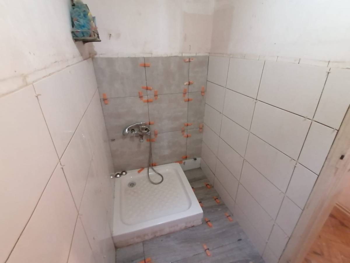 Zanelato Construções e Remodelações unipessoal Lda - Loures - Reparação de Banheira e Chuveiro