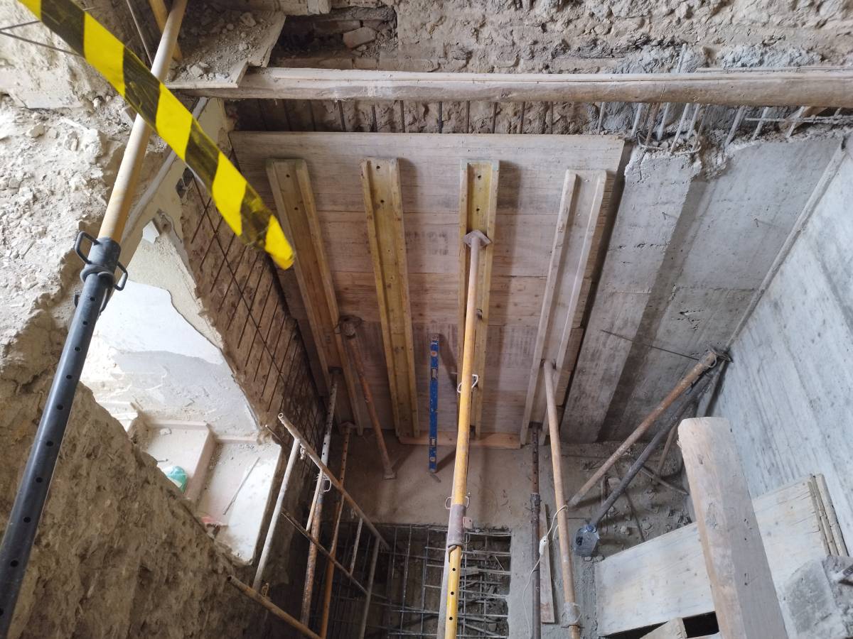 Zanelato Construções e Remodelações unipessoal Lda - Loures - Limpeza de Garagem