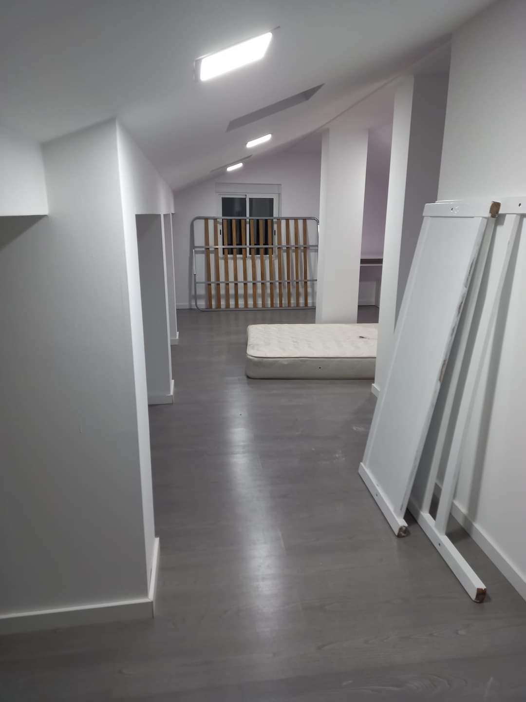 Vitor Fonseca multi service - Santarém - Instalação, Reparação ou Remoção de Revestimento de Parede