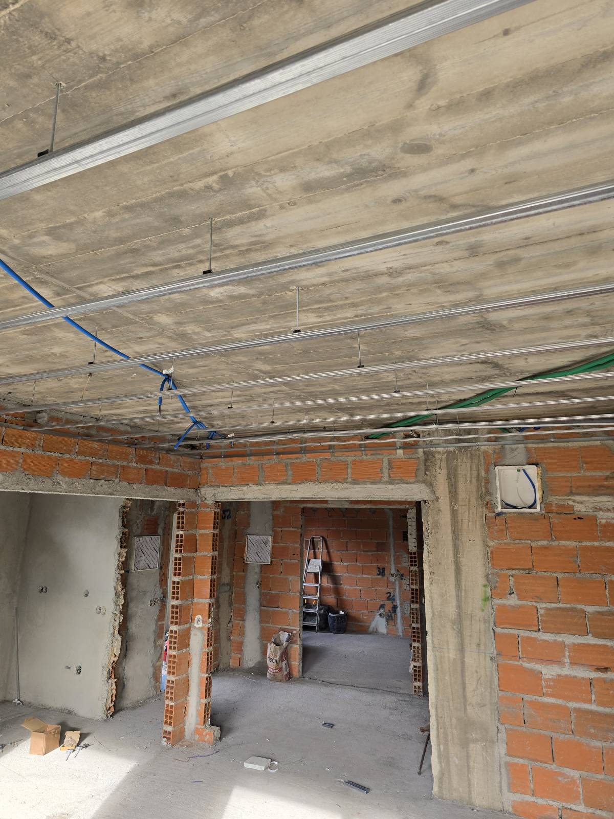 Andrade construções Unipessoal LDA - Palmela - Adición de pared interior