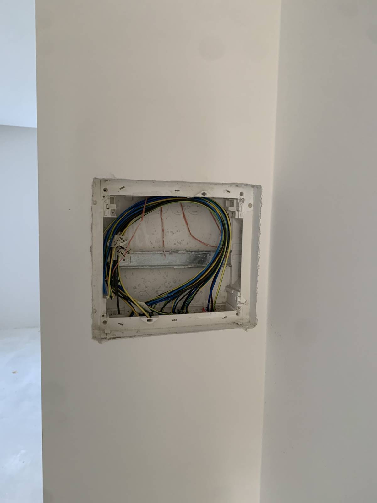 Lucas - Paredes - Electrical and Wiring Issues