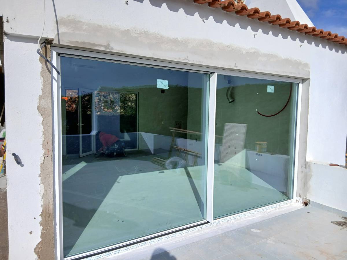 Zico - Tondela - Fensterläden reparieren