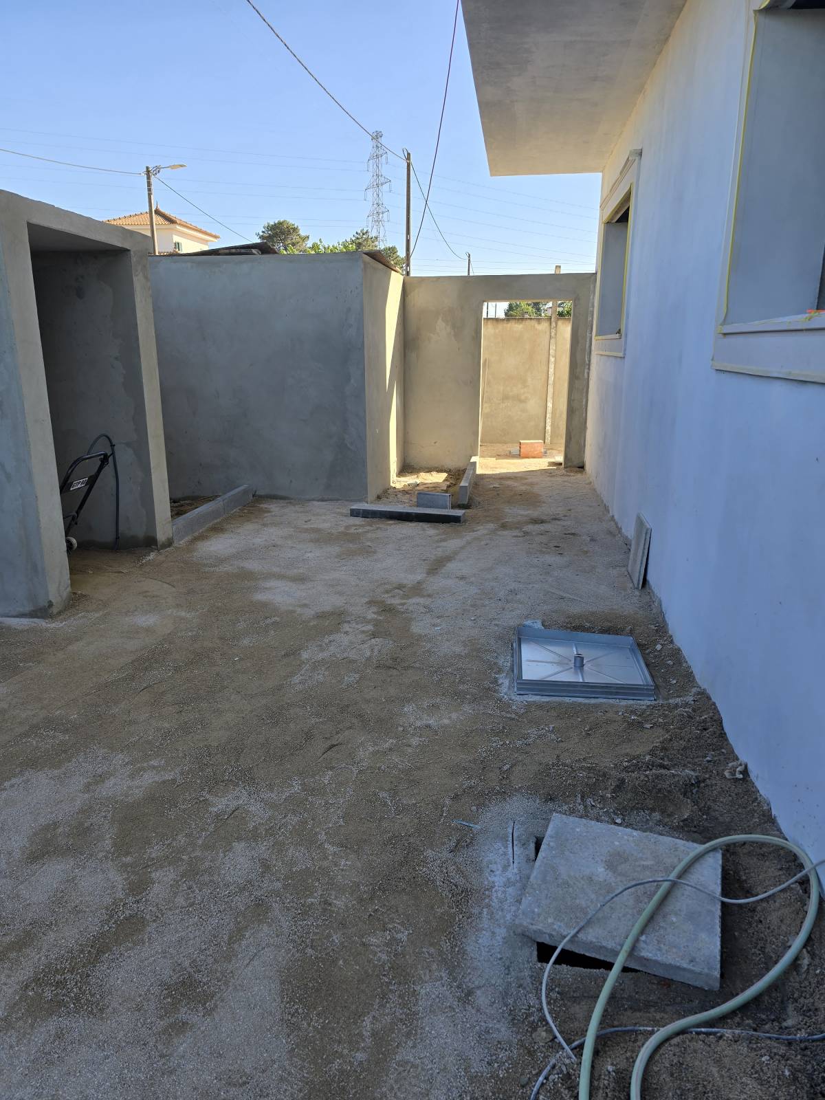Andrade construções Unipessoal LDA - Palmela - Reparación de portadas