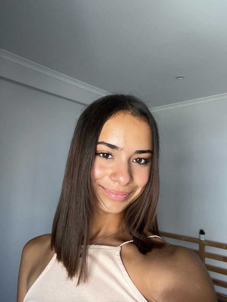 Laura Lopes - Olhão - Babysitter