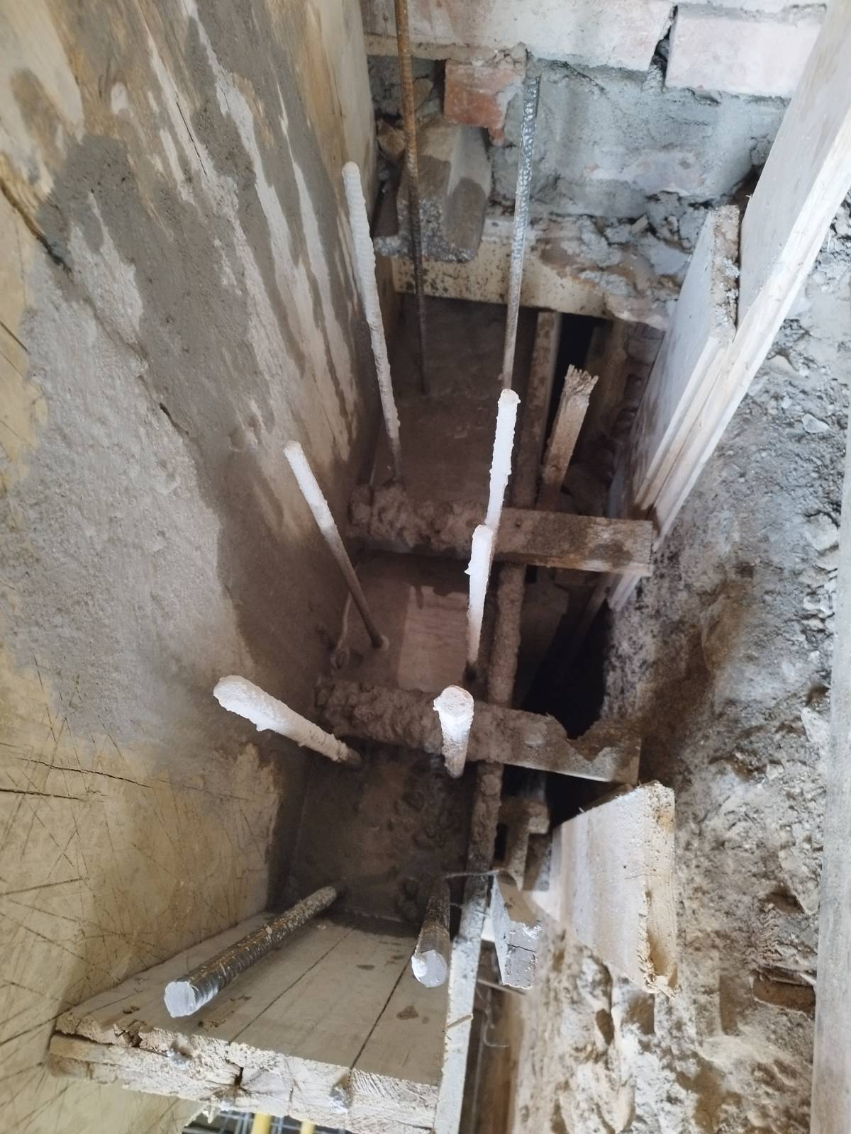 Zanelato Construções e Remodelações unipessoal Lda - Loures - Canalizador