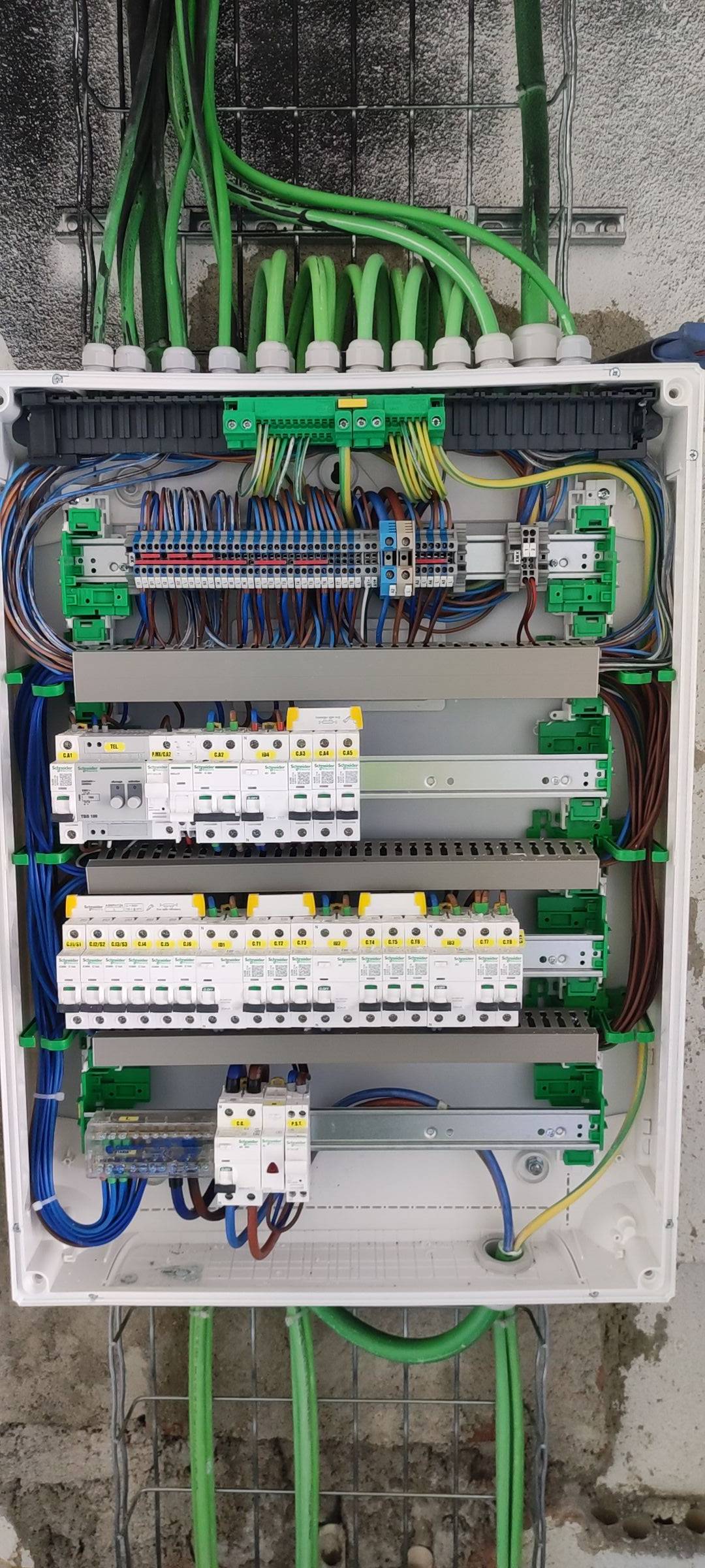 Samuel Rezende - Amadora - Montagem de Equipamento Desportivo