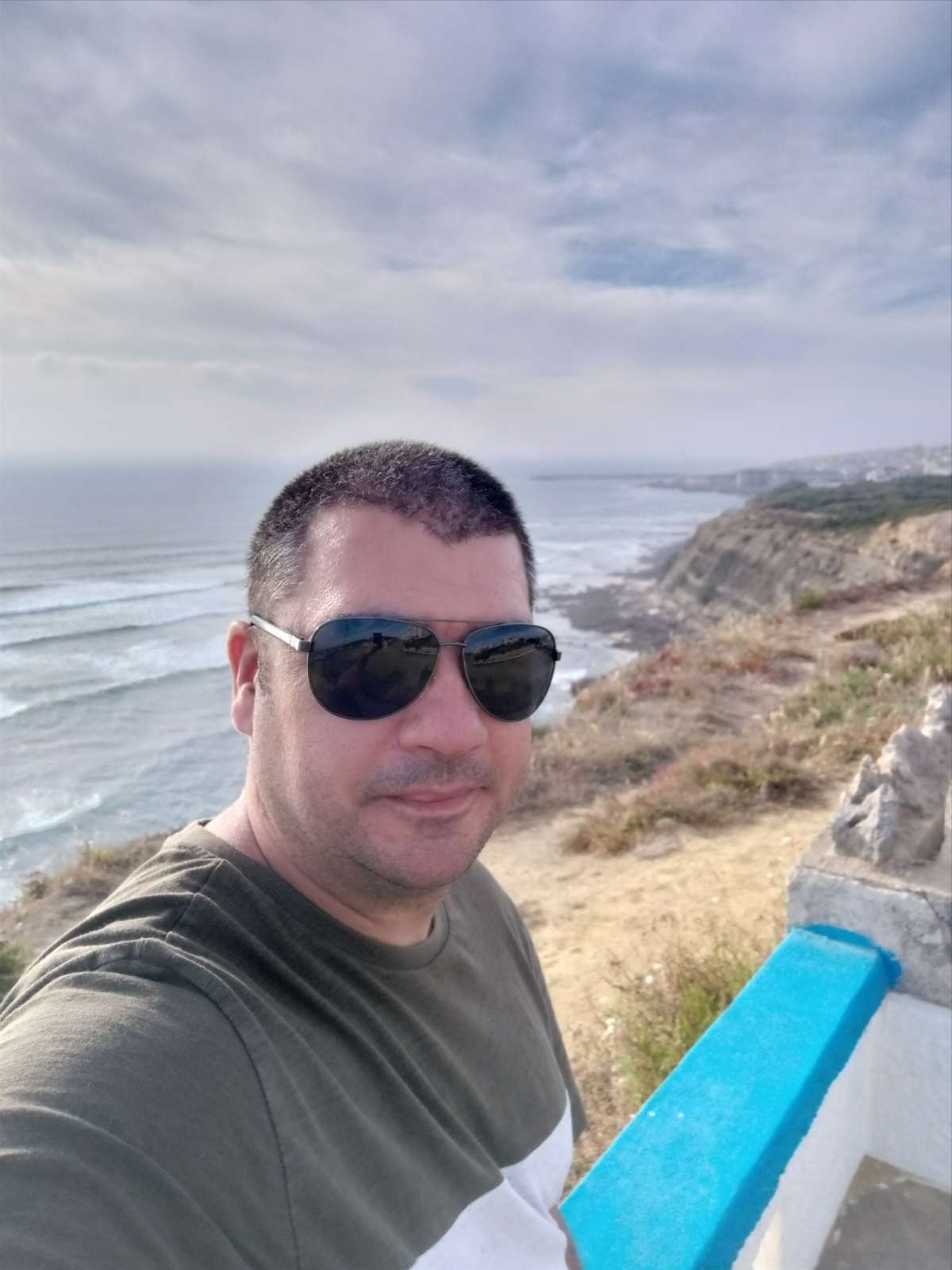 Vitor Fonseca multi service - Santarém - Montagem de Mobília