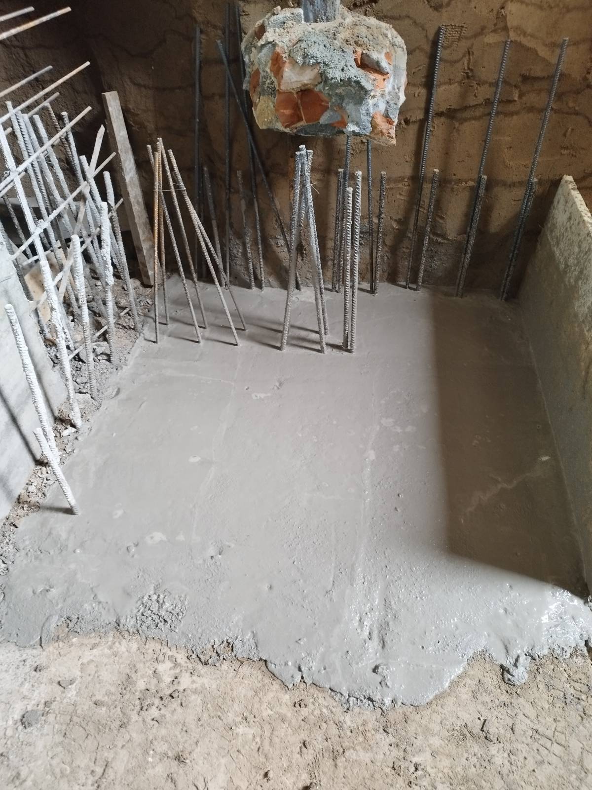 Zanelato Construções e Remodelações unipessoal Lda - Loures - Paredes, Pladur e Escadas
