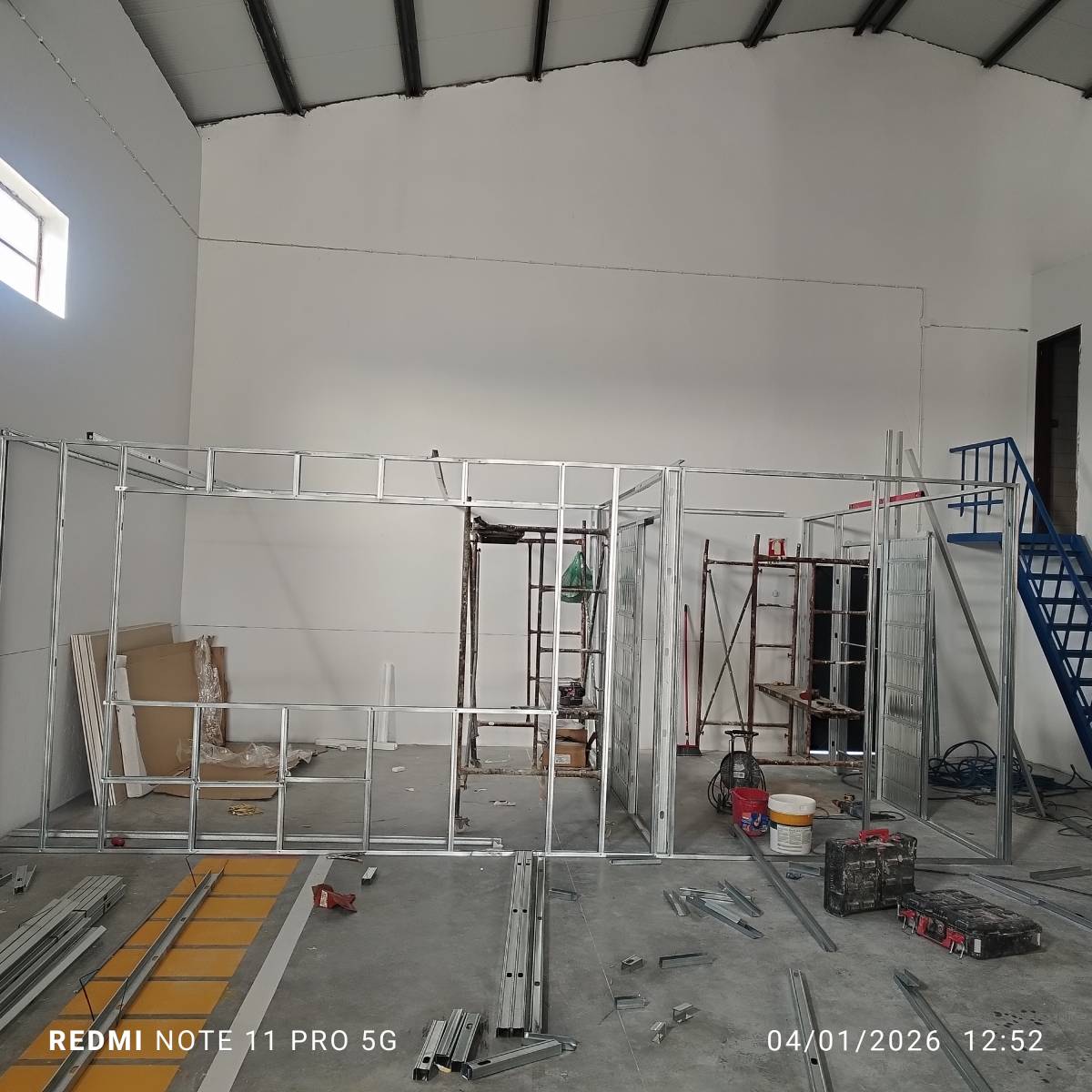 Zanelato Construções e Remodelações unipessoal Lda - Loures - Reparação de Portão de Garagem