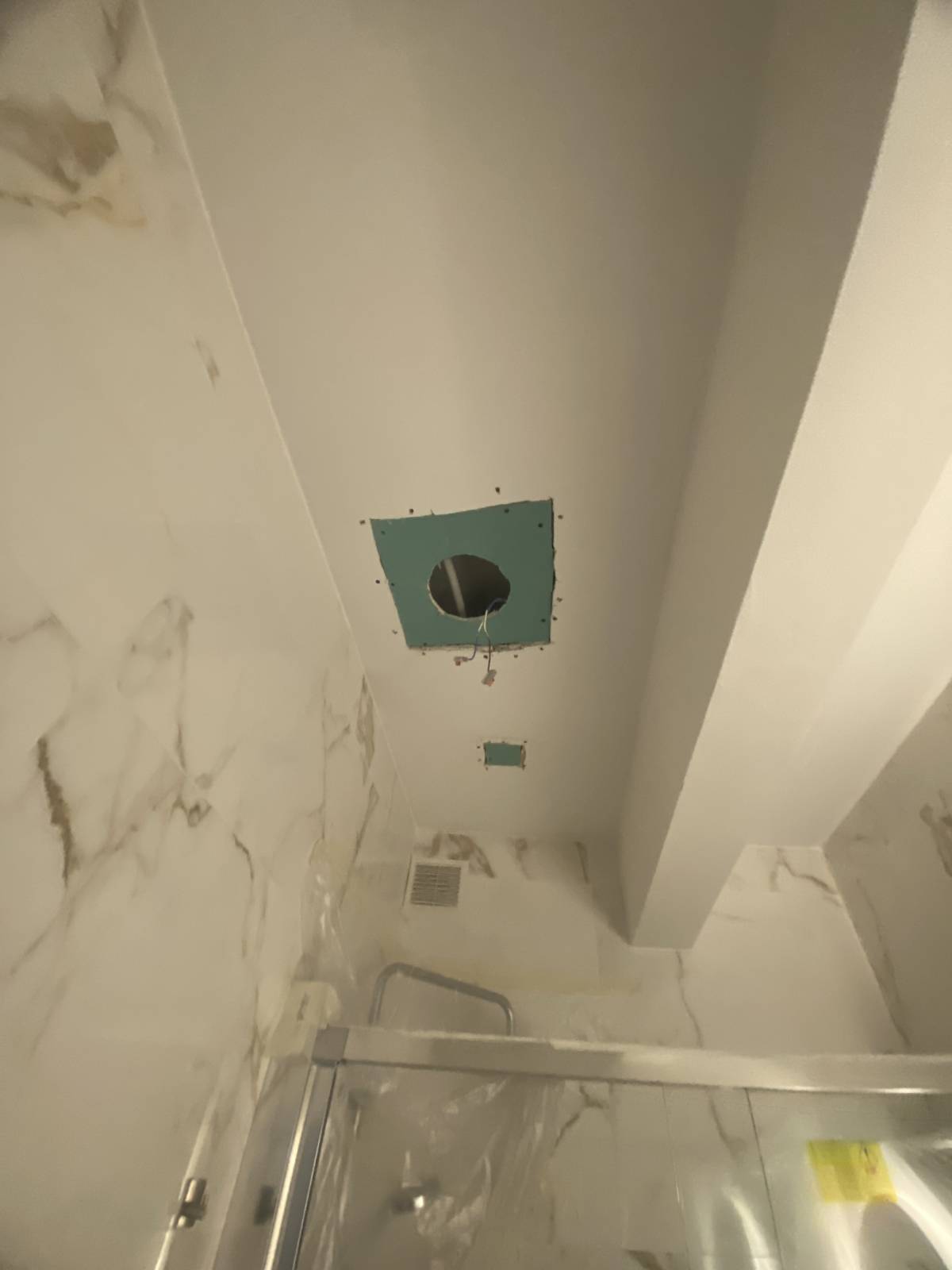 Melvim - Lisboa - Installation d'interrupteurs et de prises