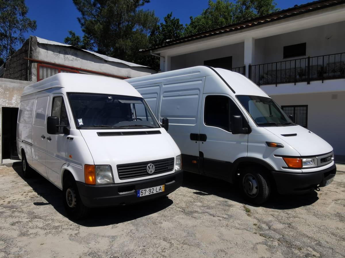 Tranpostes e mudanças C. Coelho - Penafiel - Montagem de Equipamento Desportivo