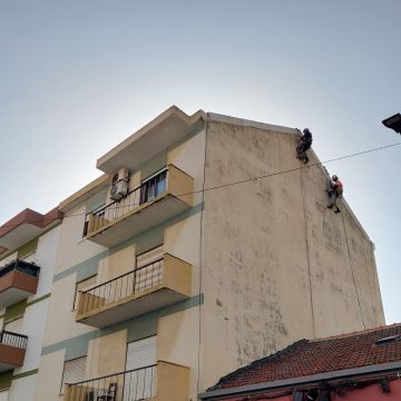 Gomes vertical alpinismo industrial - Moita - Pintura Exterior
