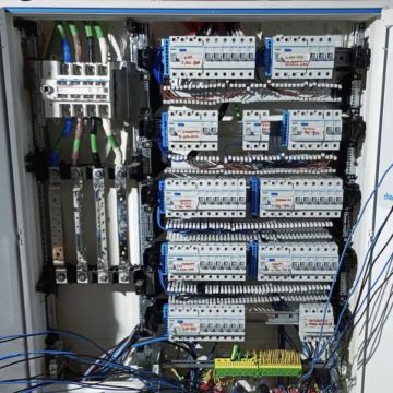 PessoEletro - Vila Franca de Xira - Instalação de Disjuntor ou Caixa de Fusíveis