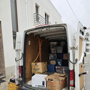 Transportes E Mudanças Adelin Mandrut unip lda - Tavira - Klavier-, Piano- und Flügeltransport