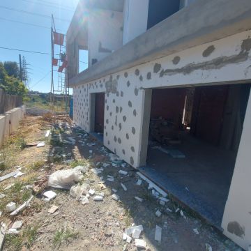 Criacoes eternas unipessoal lda - Almada - Entrepreneurs / maçons