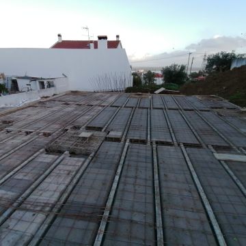 Zanelato Construções e Remodelações unipessoal Lda - Loures - Reparação ou Manutenção de Canalização Exterior