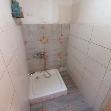 Zanelato Construções e Remodelações unipessoal Lda - Loures - Reparação de Banheira e Chuveiro