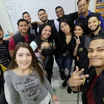 Nely Salazar - Braga - Deep or Spring Cleaning