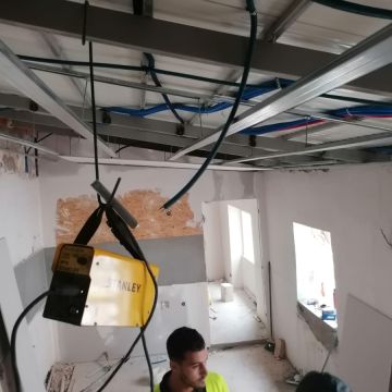 Zanelato Construções e Remodelações unipessoal Lda - Loures - Reparação de Tubos de Canalização
