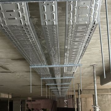 Lucas - Loures - Instalación de lámparas