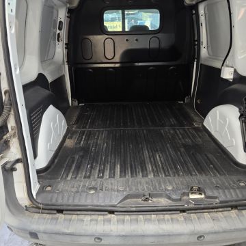 Estofoauto garage - Vila Real de Santo António - Problemas Elétricos e de Cabos