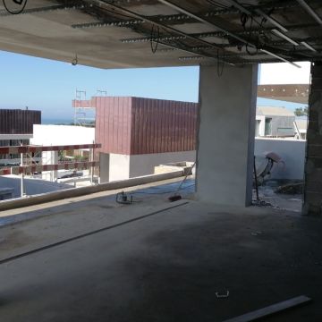 Zanelato Construções e Remodelações unipessoal Lda - Loures - Reparação de Porta de Madeira