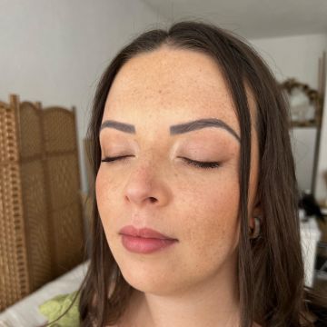 Frederica Miranda - Lisboa - Hairdressers and Makeup Artists