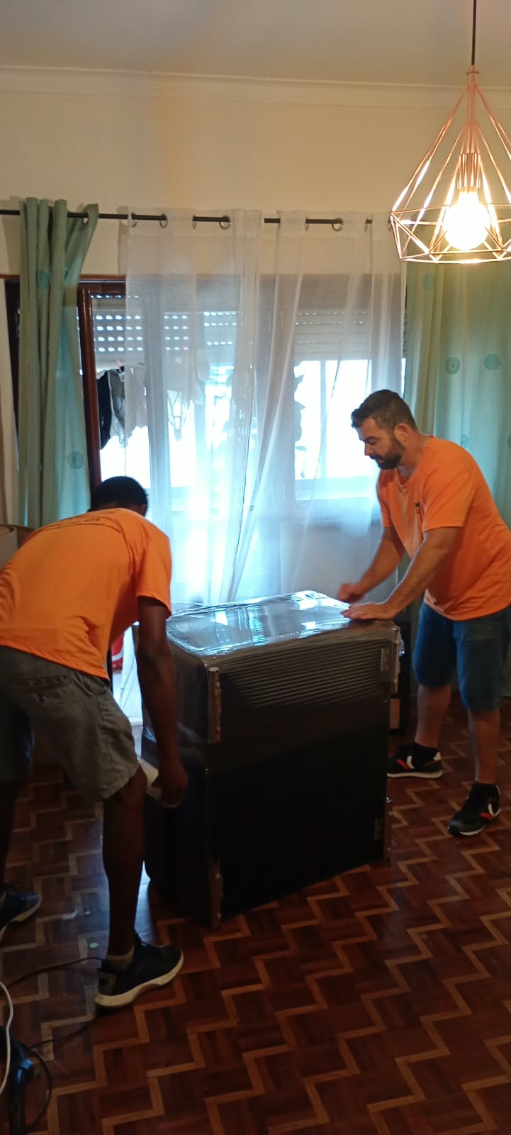 Nem mudanças e transportes - Seixal - Mudanzas de larga distancia