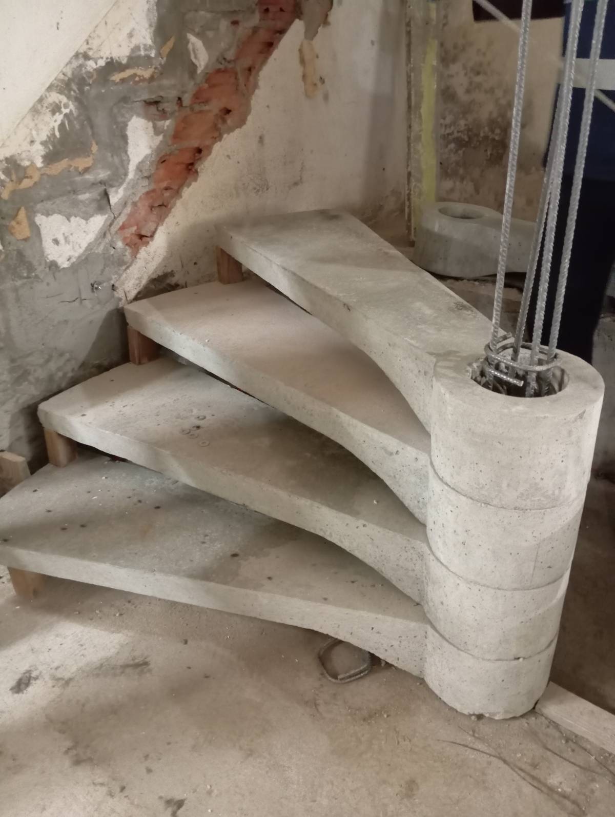 Newobra - Gondomar - Vinyl- oder Linoleumboden reparieren oder ausbessern