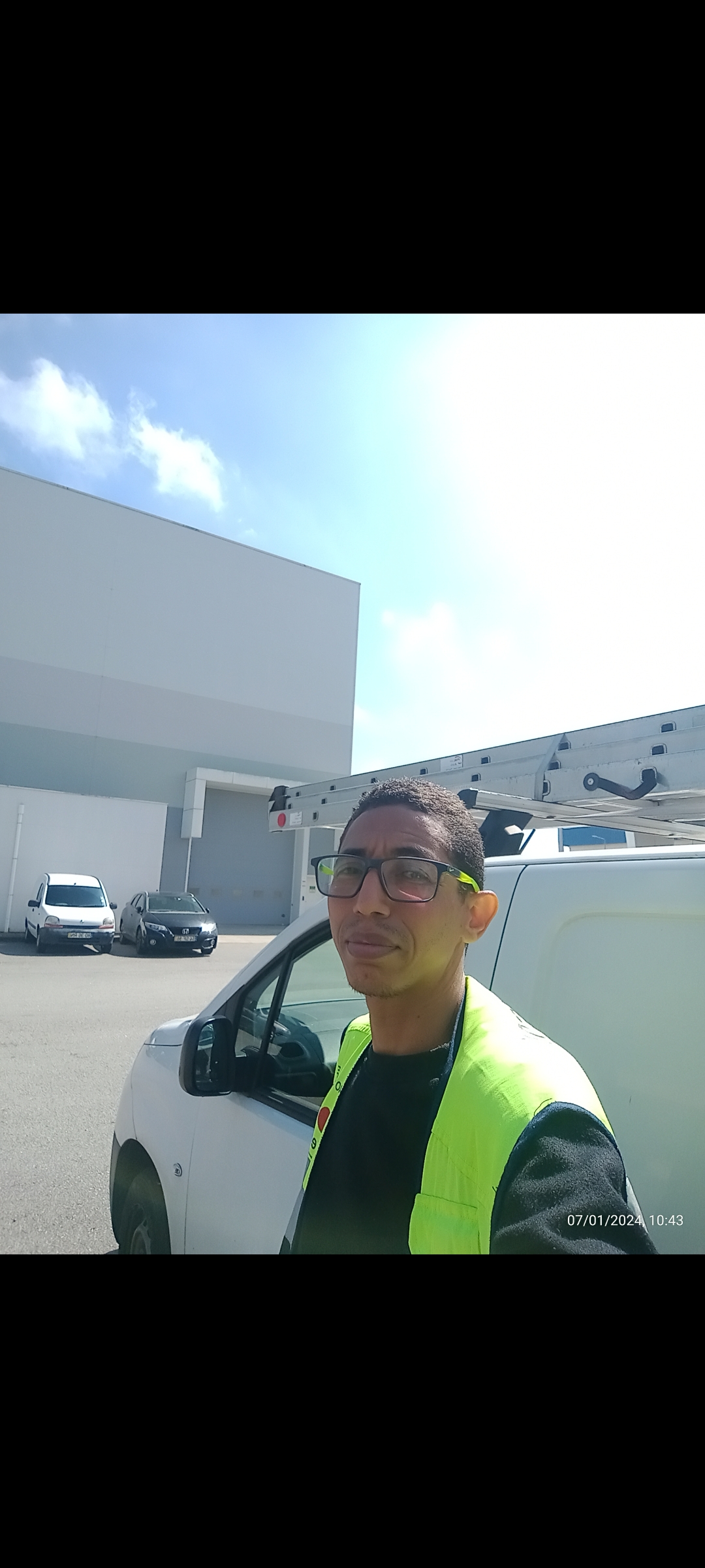 Wellington Tec.Eletricista - Valongo - Arranjo de Disjuntor ou Caixa de Fusíveis