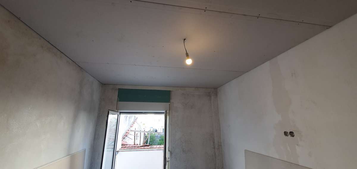 ADRO RENOVATIONS - Cascais - Limpeza de Telhado