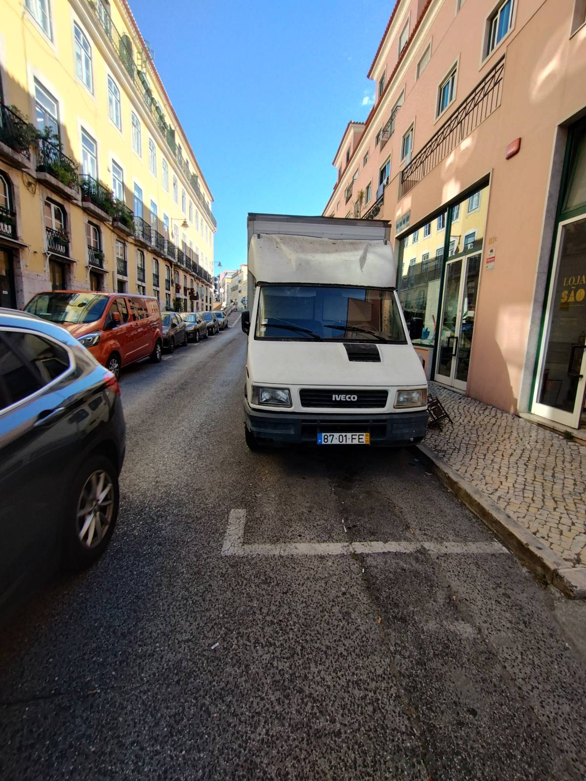 JL Cavalinho Transportes e Mudanças - Lisboa - Montagem de Equipamento Desportivo