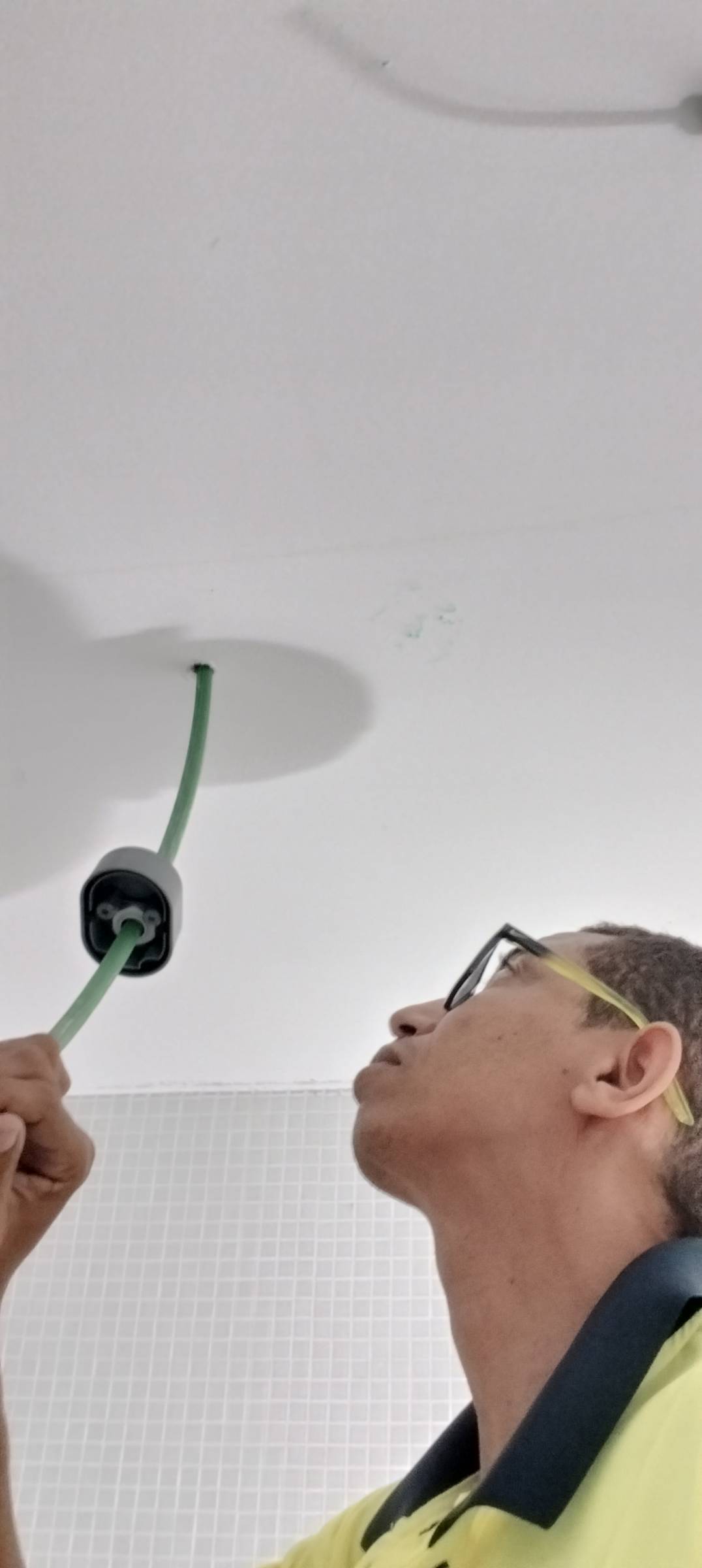 Wellington Tec.Eletricista - Valongo - Reparação de Interruptores e Tomadas