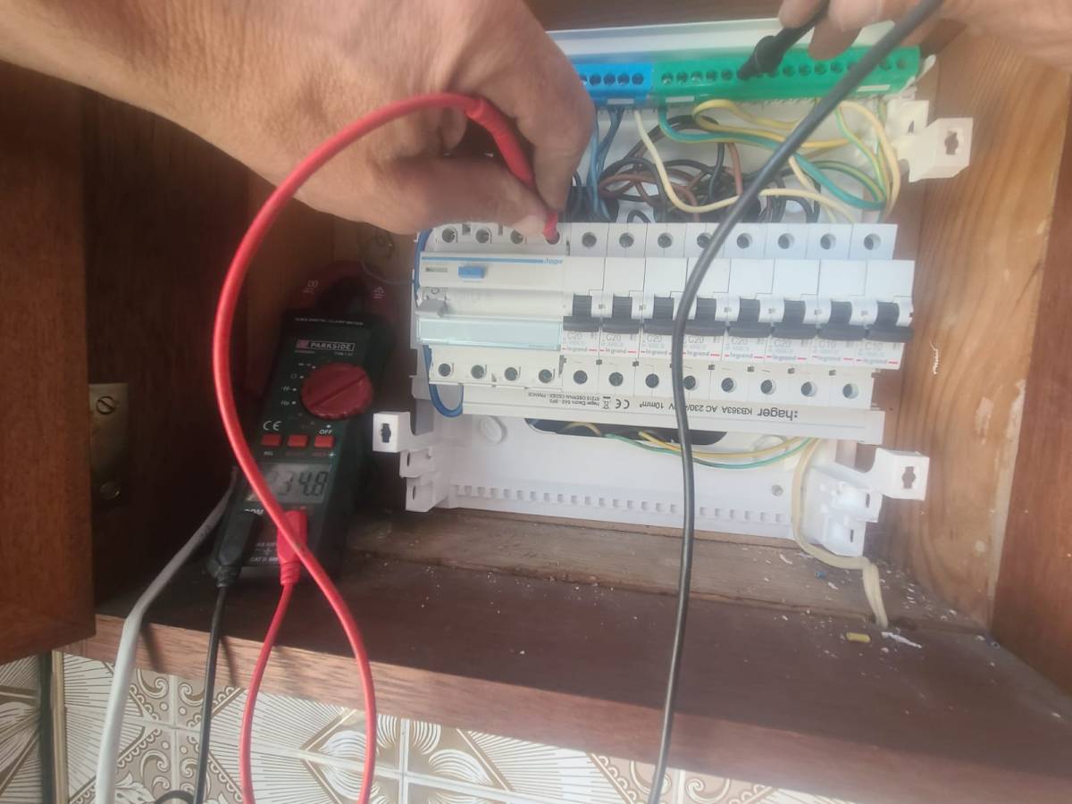 Remodelações e eletricidade - São João da Madeira - Reparação de Ar Condicionado