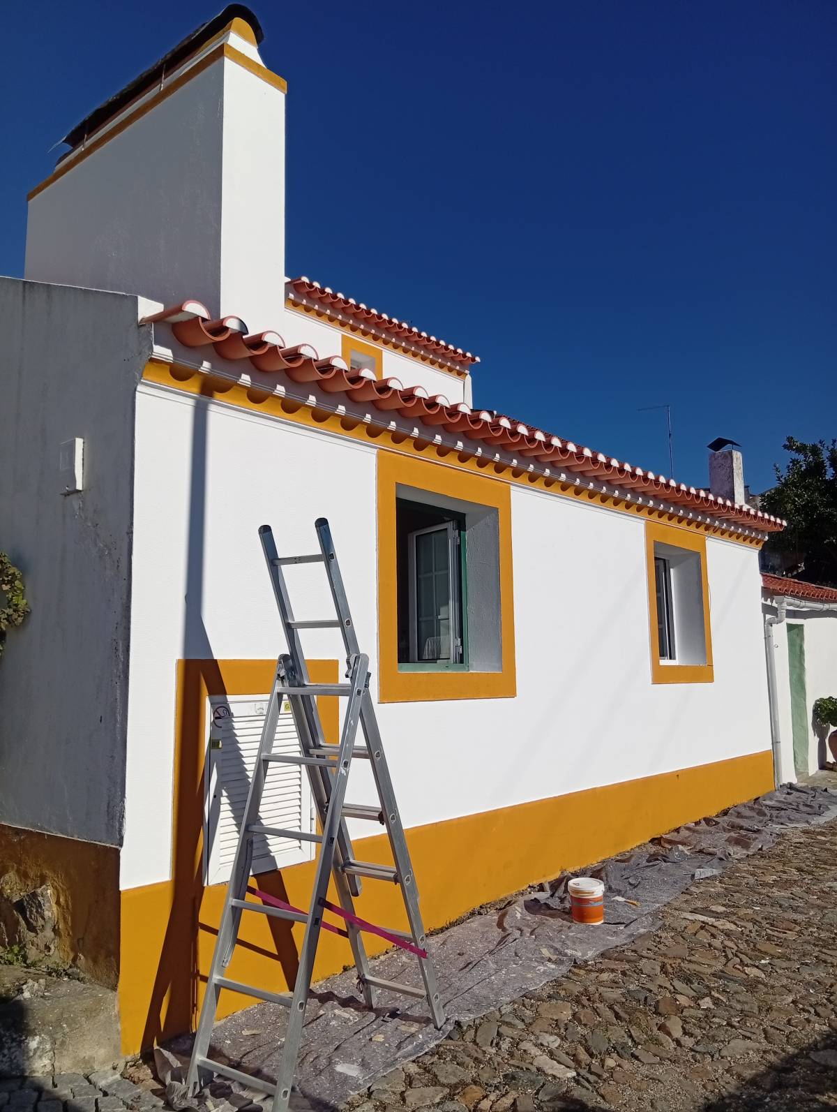 Fábio Leiria - Sesimbra - Instalação de Pavimento em Pedra ou Ladrilho
