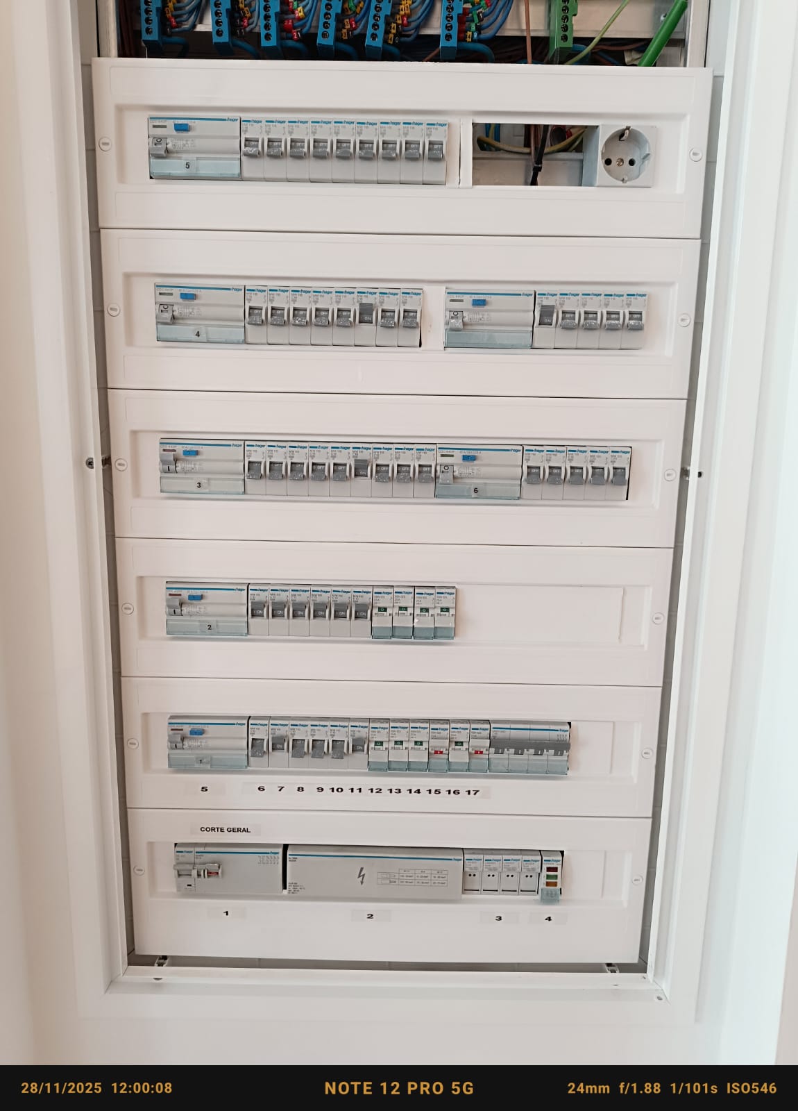 Voltluz Instalações Elétricas - Leiria - Instalación de ventiladores