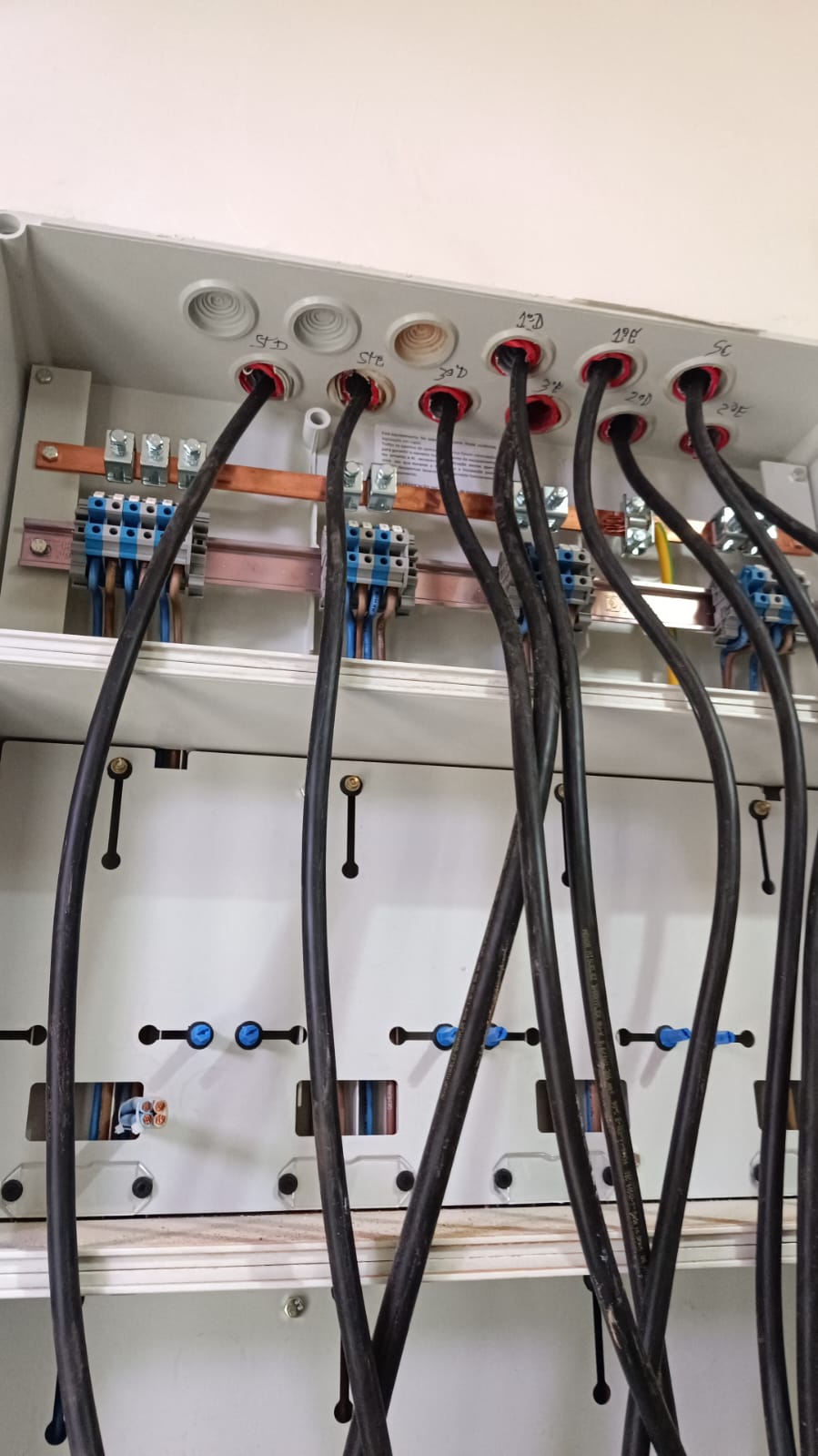 Voltluz Instalações Elétricas - Leiria - Cableado