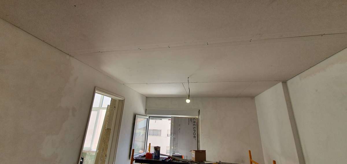 ADRO RENOVATIONS - Cascais - Kitchen Tiling