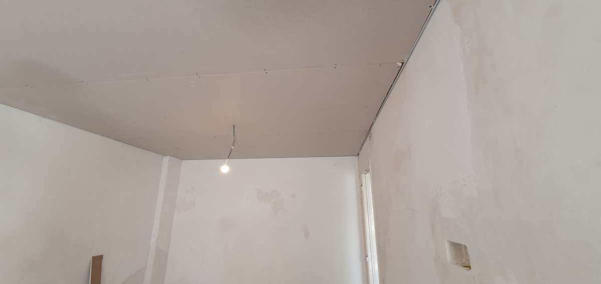 ADRO RENOVATIONS - Cascais - Remodel a Room