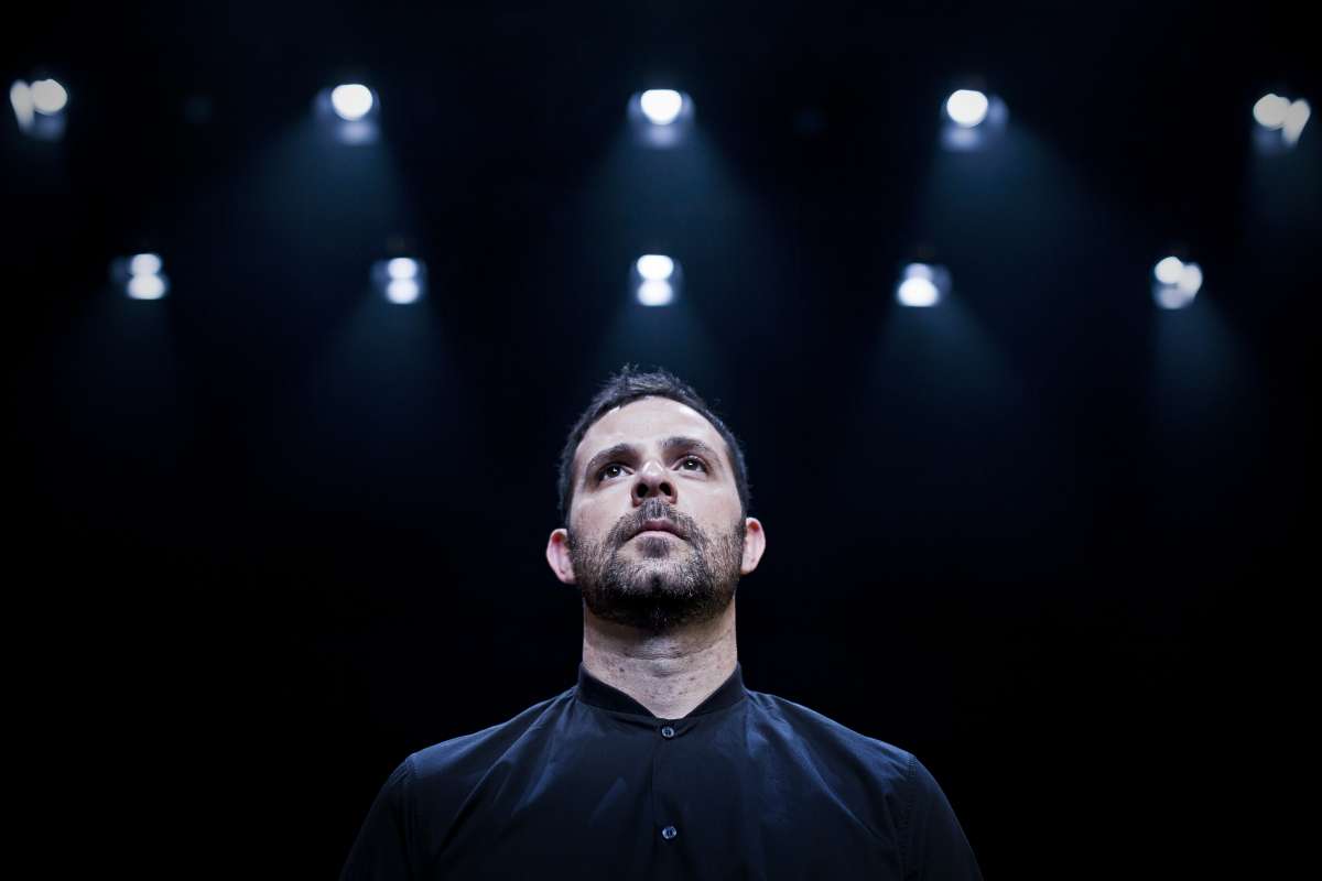 André Mesquita - Setúbal - Translation