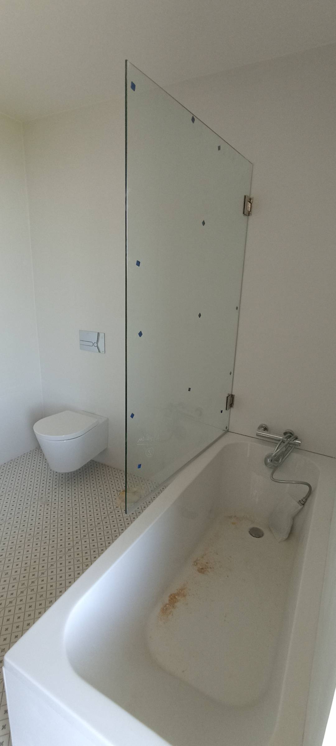 REMODELING _excelência em remodelação de casas de banho - São João da Madeira - Instalação de Azulejos