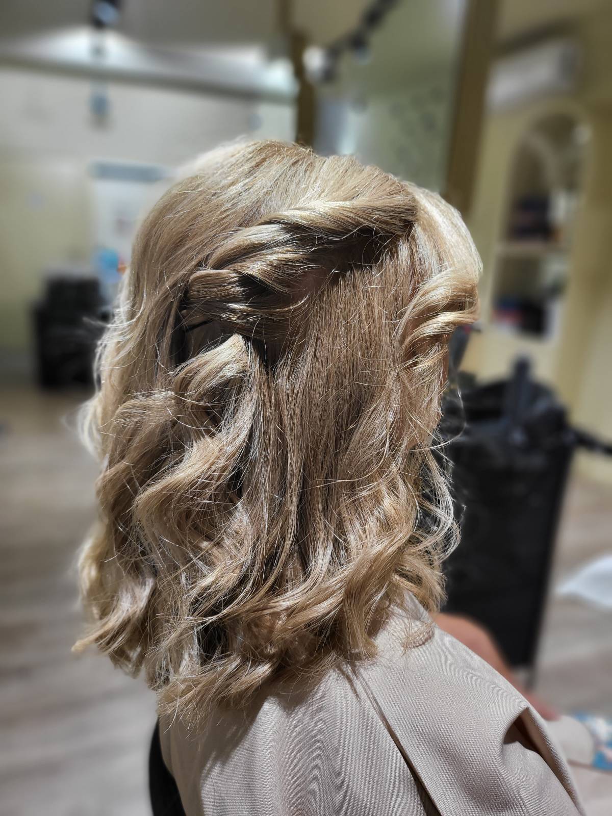 Ariadna - Matosinhos - Hairdressers and Makeup Artists