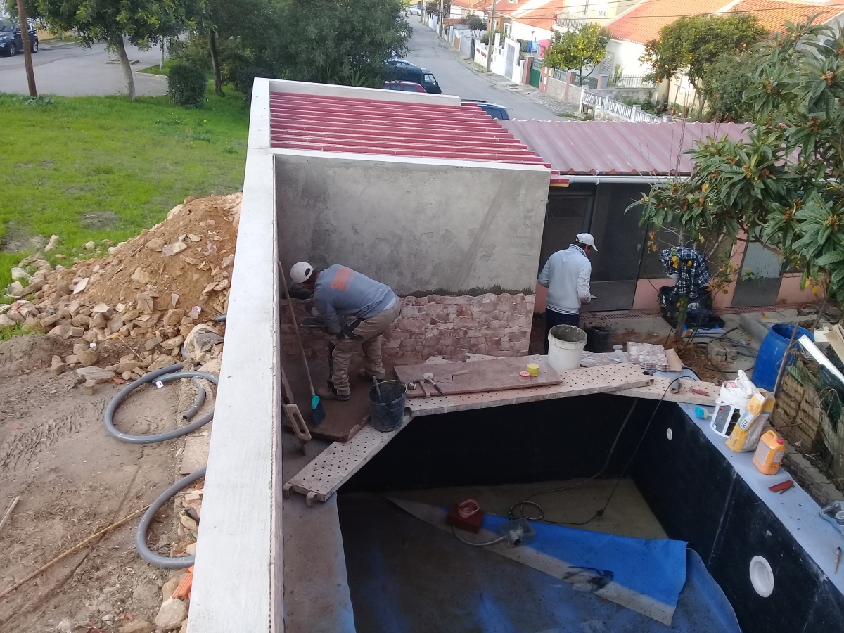 Jorge Guerreiro - Setúbal - Patio Repair