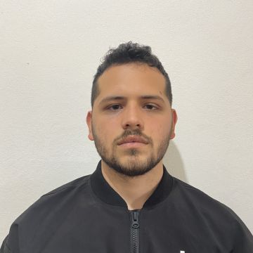 Matheus Moreira - Coimbra - Suspensão de Quadros e Instalação de Arte