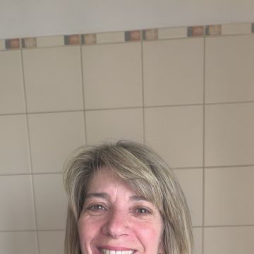 Ana Paula - Almada - Limpeza a Fundo